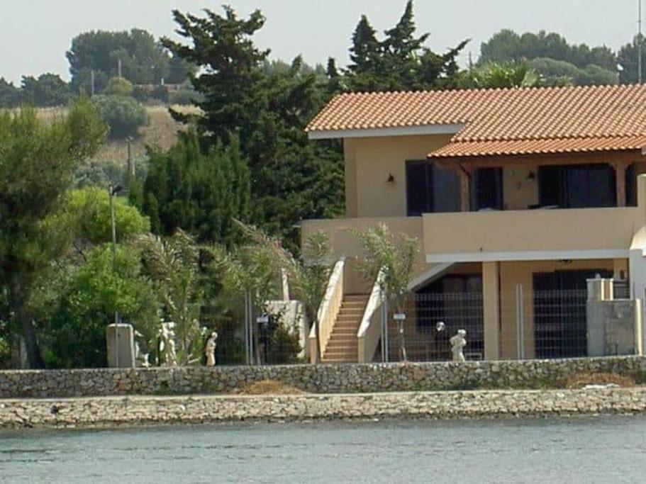 Villa Meri Torre Lapillo Exterior photo